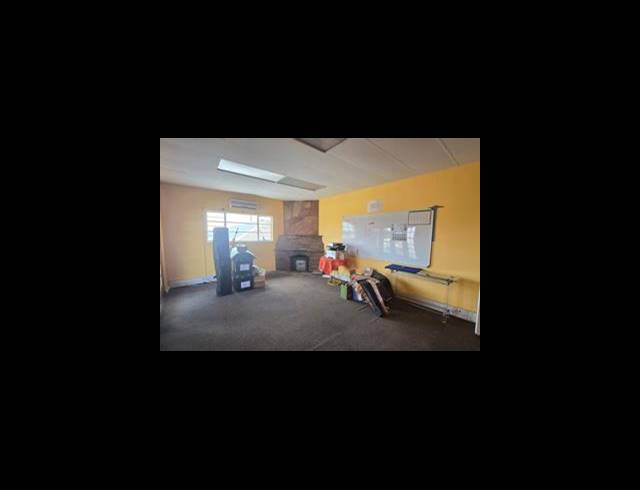 880M² BUSINESS CENTRE TO LET IN BENONI CENTRAL